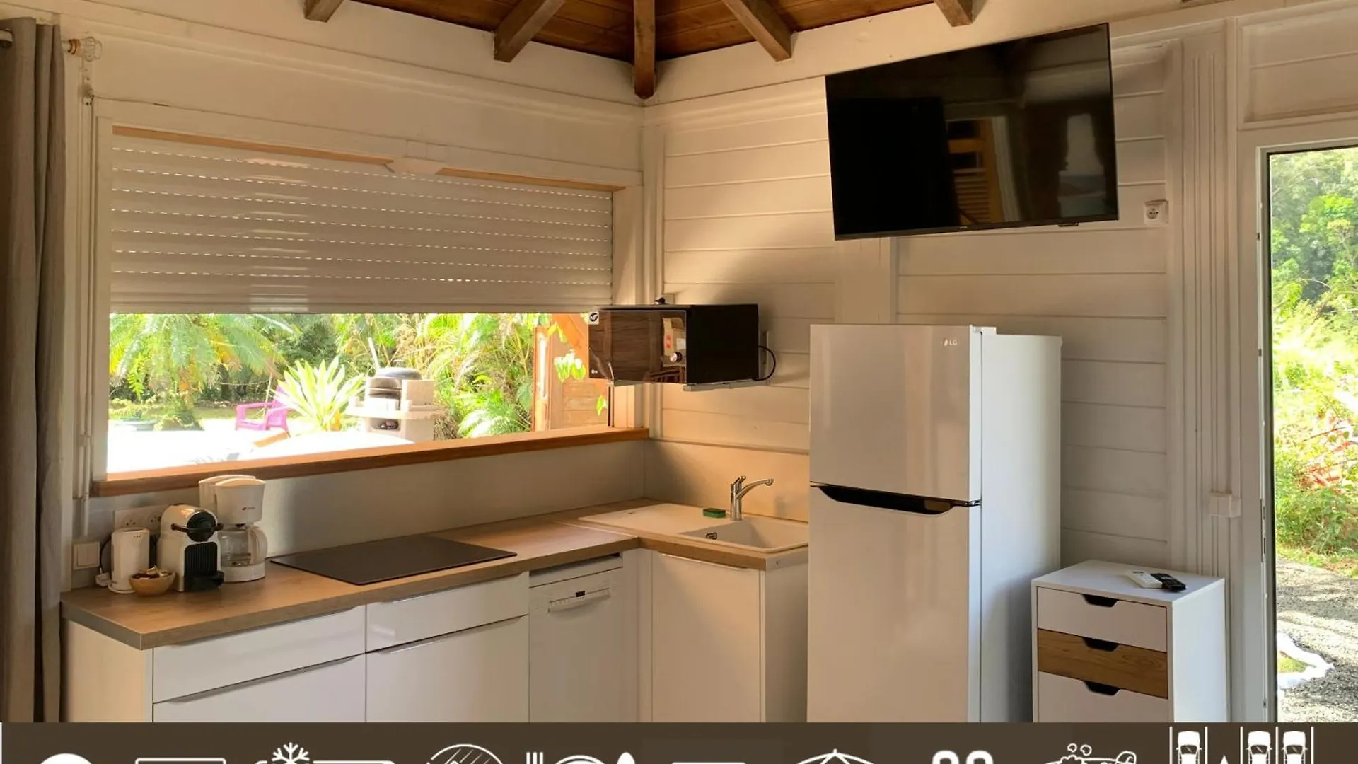 Suite Lagoon Climatisee Avec Piscine, Spa Privatif Riviere-Salee