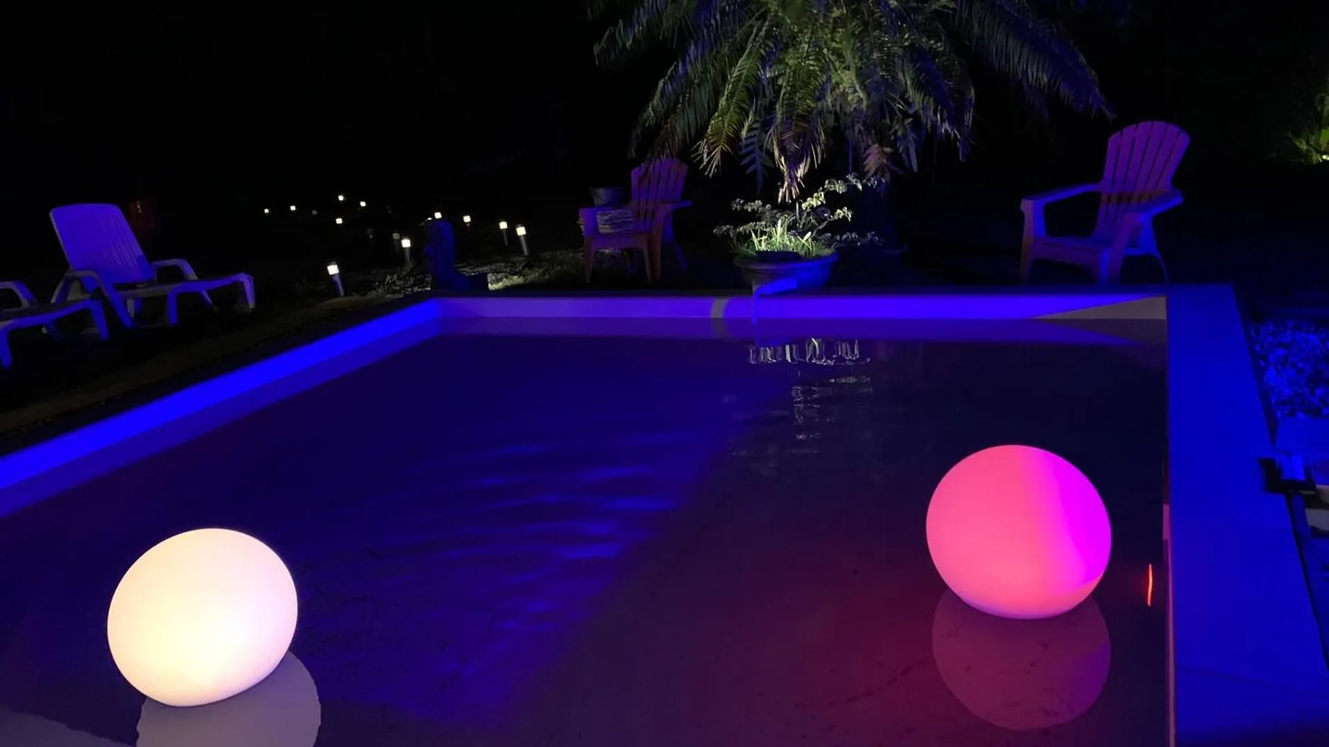 Suite Lagoon Climatisee Avec Piscine, Spa Privatif Riviere-Salee